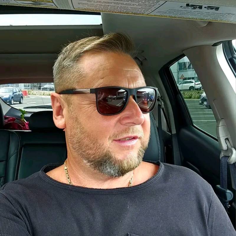 Meet Matthias, 40 Male from Slowakije - Free Online Dating at BoopDate - Photo 12200