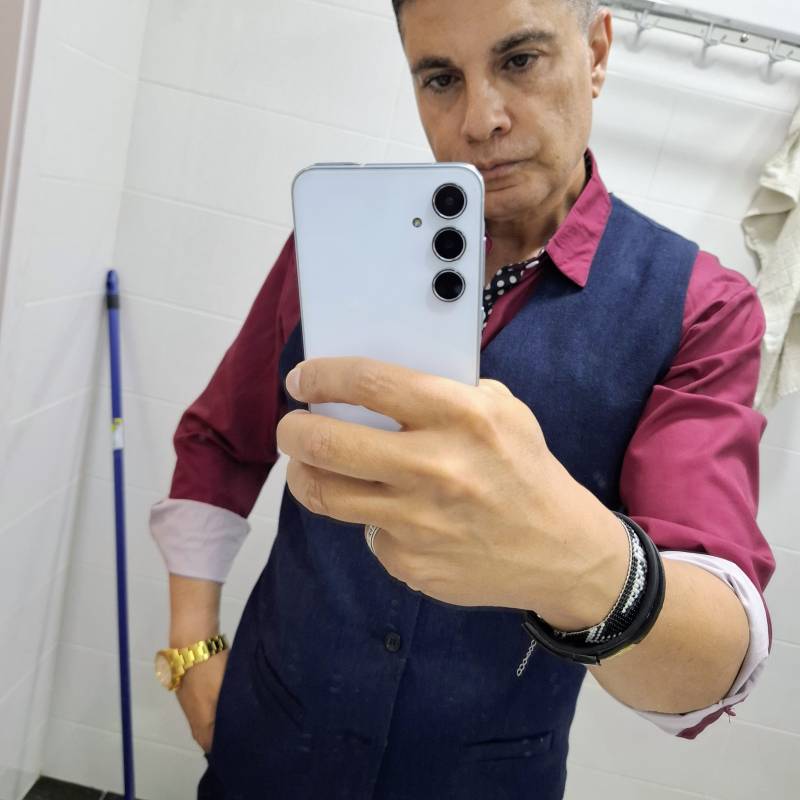 Meet Professor Ariel, 50 Male from Letland - Free Online Dating at BoopDate - Photo 13710