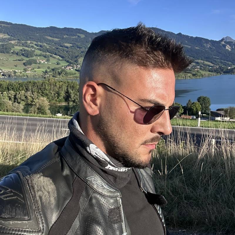 Meet Patrick, 33 Female from Zwitserland - Free Online Dating at BoopDate - Photo 19395