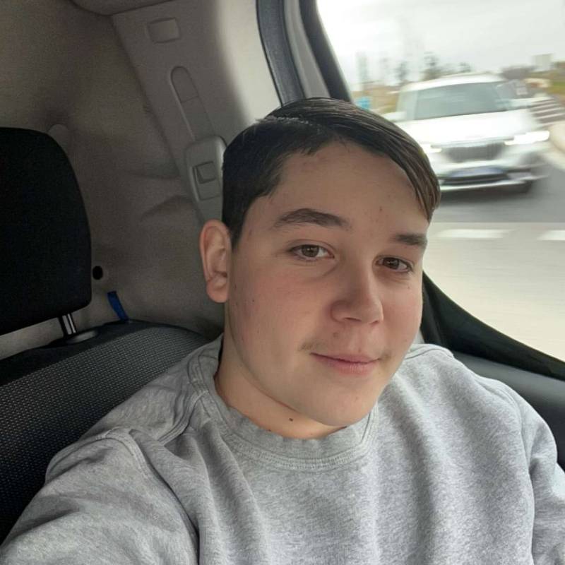 Meet Gabriel, 18 Male from Francia - Free Online Dating at BoopDate - Photo 20403