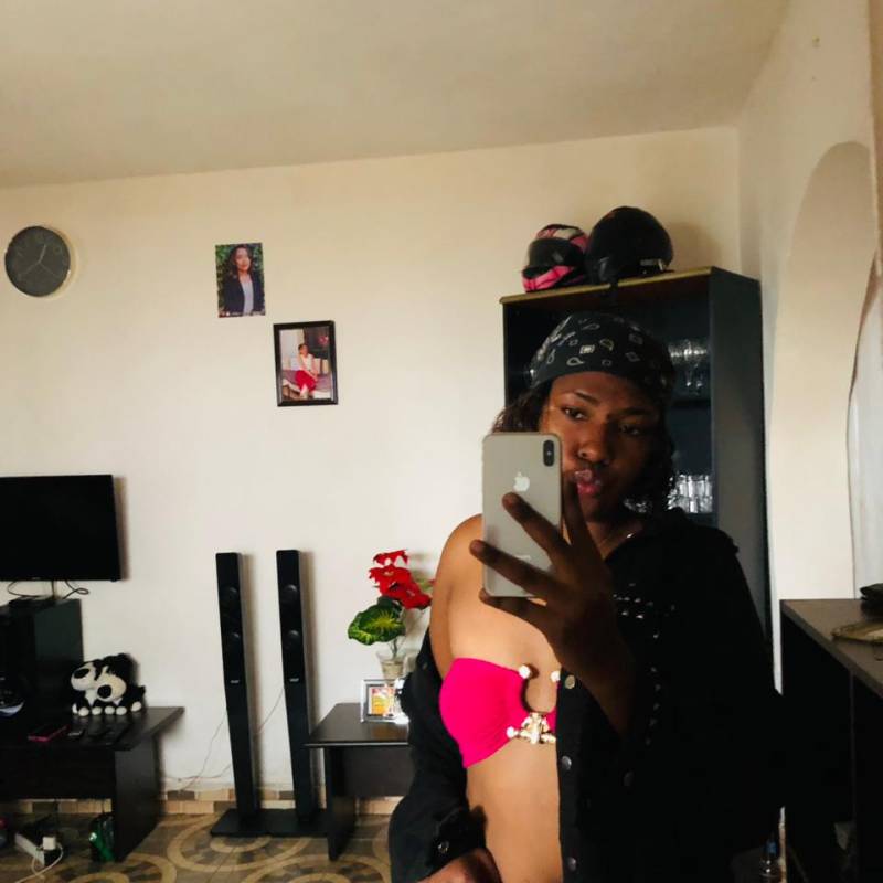 Andrinandrasana narscicah