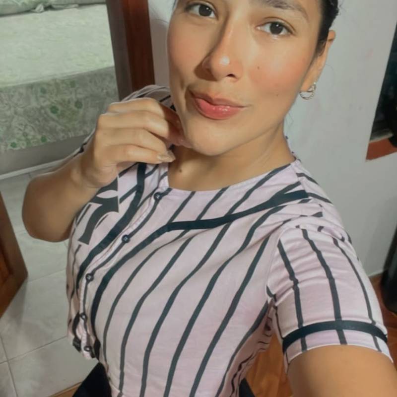 Meet Laura, 40 Female from Estados Unidos - Free Online Dating at BoopDate - Photo 27011